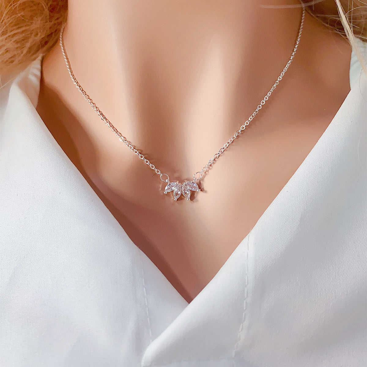 The Elara Leaf Necklace